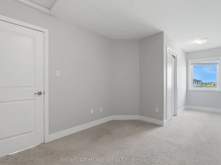 2060 Meadowgate Blvd #10 — Photo 33