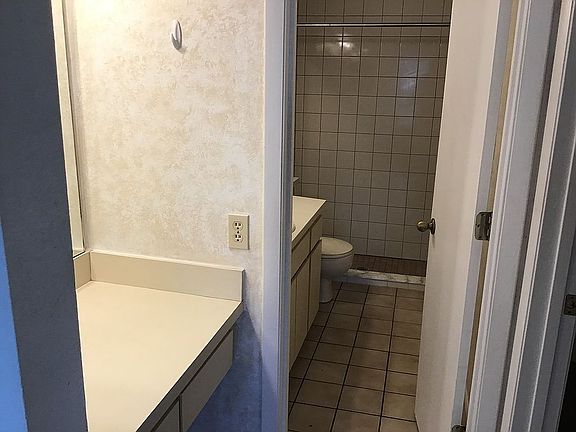 5th image of 3744 39th Ave W