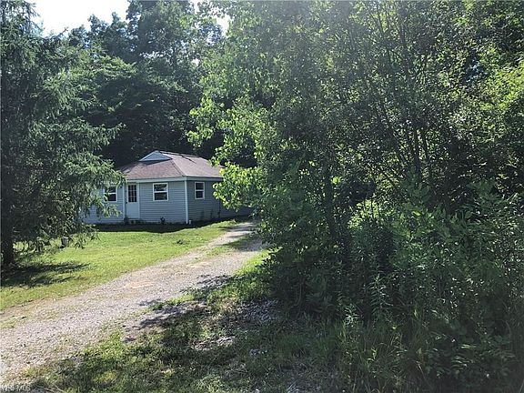 3rd image of 14504 Woodlawn Dr