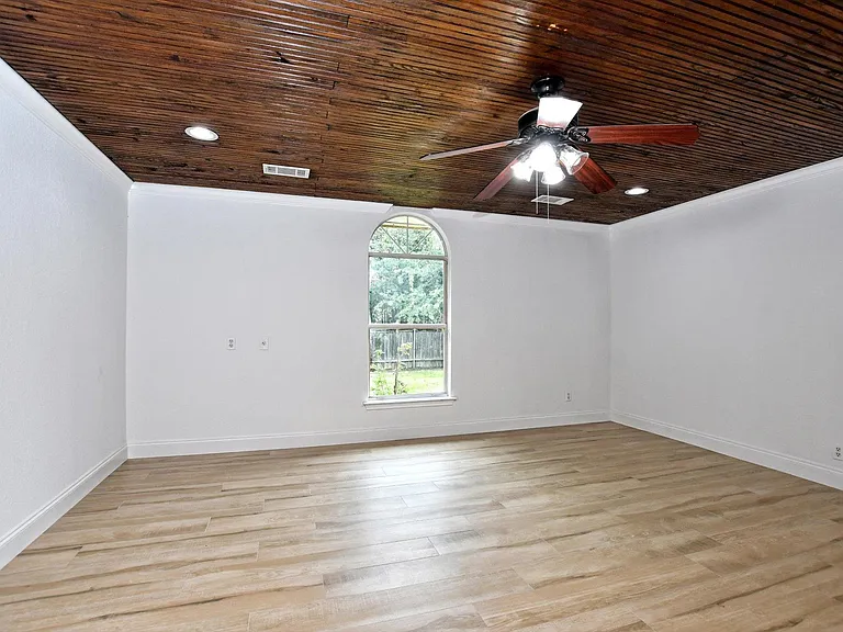 17607 Klamath Falls Dr — Photo 11
