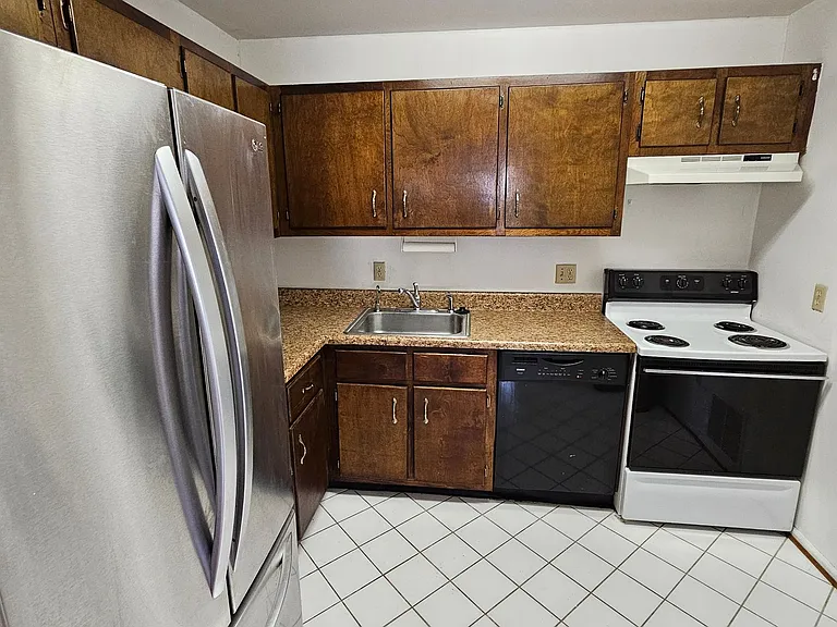 904 Winterstick Pl — Photo 5