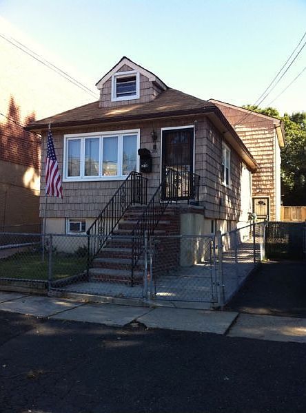 1st image of 254 Reynolds Ave