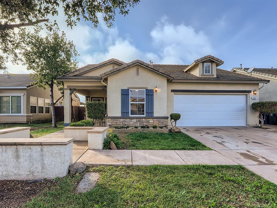1st image of 590 Summer Garden Way