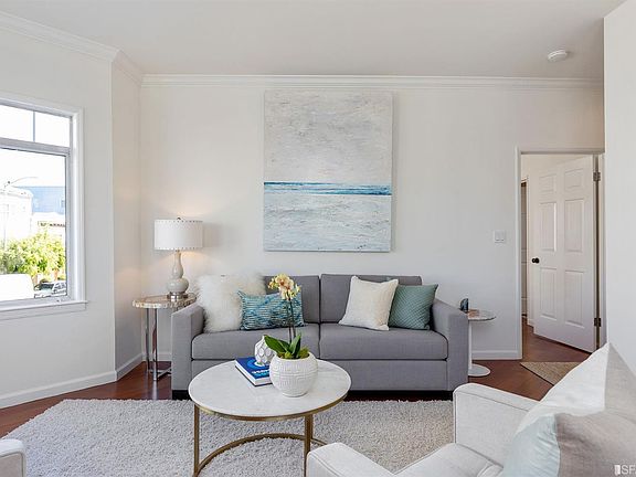 4th image of 1921 Jefferson St APT 105