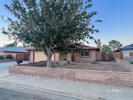1st image of 308 W Felspar Ave
