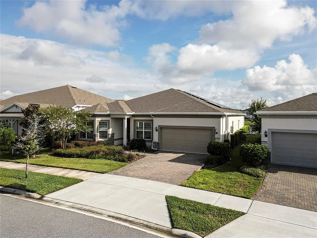4 bed, 4.5 bath, 3009 sqft, $5,200 — Photo 3