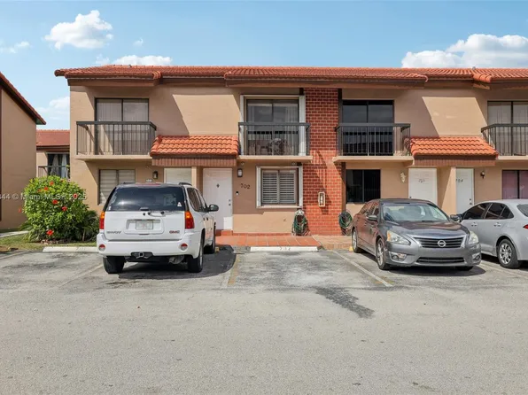 1917 SW 107th Ave APT 702, Miami, FL 33165