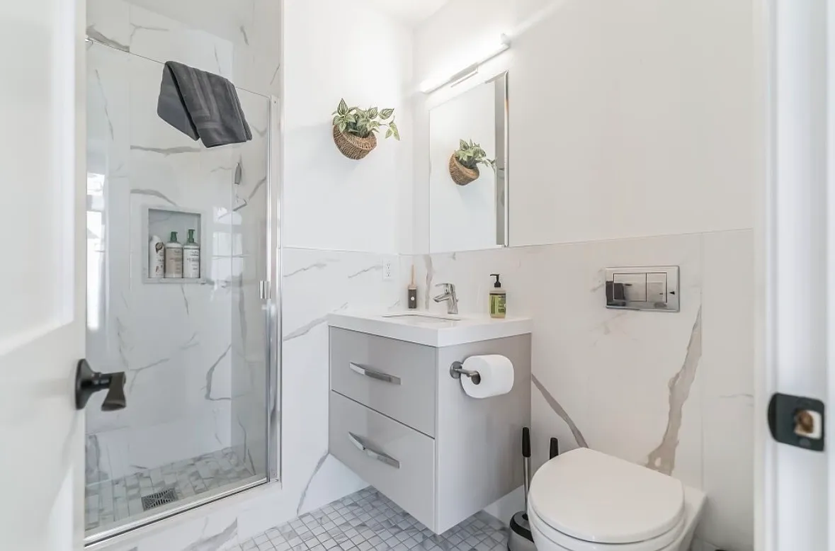 2 bed, 2.0 bath, 900 sqft, $5,800 — Photo 4