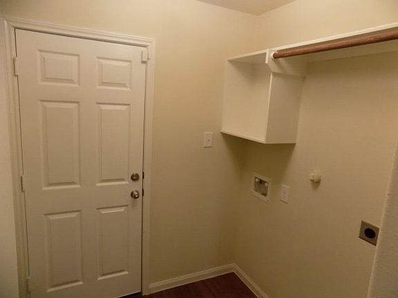 2nd image of 154719 Bammel Oaks Ct