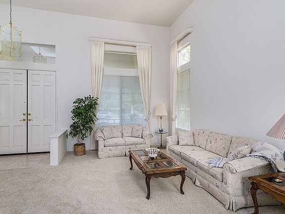 List/Agent, Jen 805-404-9653