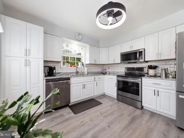 5679 Barberry Ct, Frederick, MD 21703