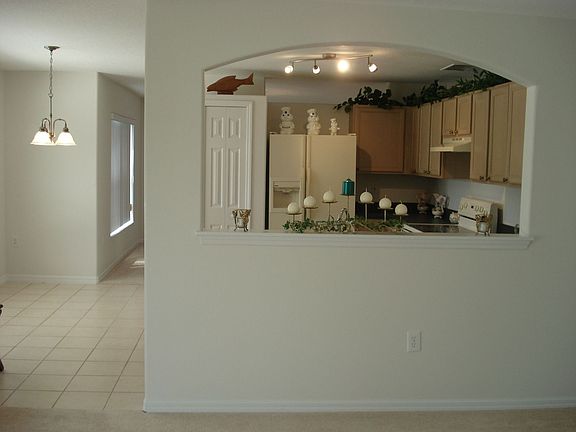 5th image of 1753 Putney Cir
