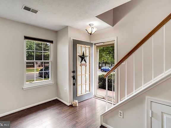4th image of 4899 Backwater Ct