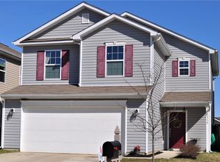 2338 Shadow Bend Dr, Columbus, IN 47201