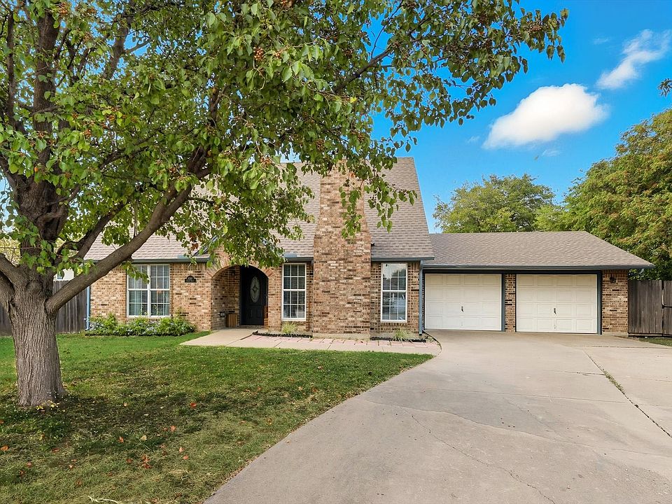 1st image of 800 Colony Ct