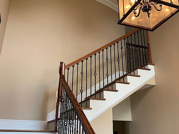 Foyer/Staircase 