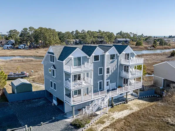 2934 Main St, Chincoteague, VA 23336