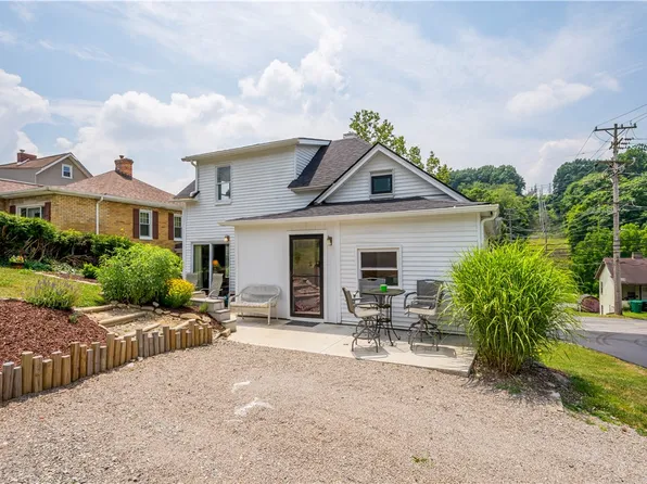 366 N Main St, Houston, PA 15342