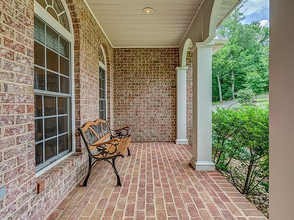 4th image of 203 Windcrest Dr
