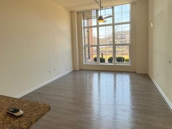 76 Washington St #1