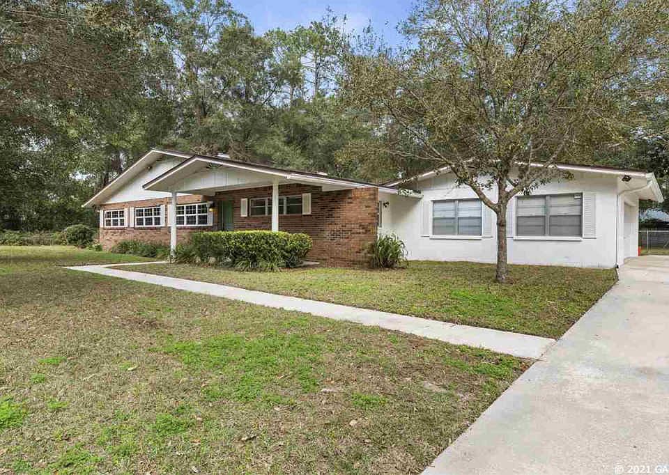 1st image of 2221 NW 21st St