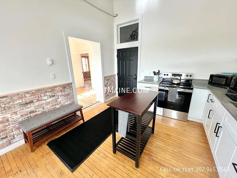 113 N Lancey St #202 — Photo 4
