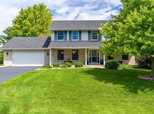 707 Stonemint Dr, Roscoe, IL 61073