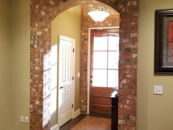 4th image of 887 Willow Grande Cir