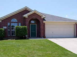 1524 Creekstone Ct, Fort Worth, TX 76112