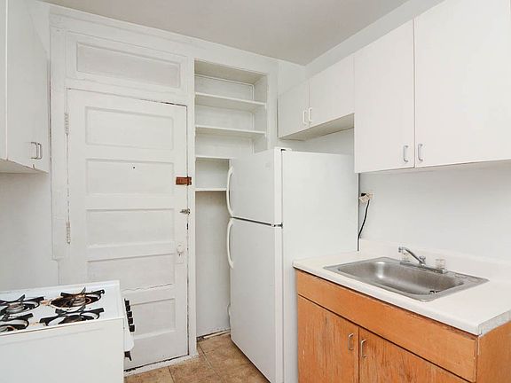 3rd image of 2706 N Spaulding Ave #Ff1