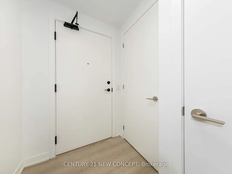 100 Queen St E #3608 — Photo 4