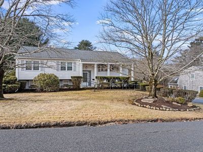 17 Eisenhower St, Dartmouth, MA, 02747