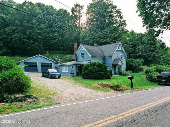 43 River Road, Ticonderoga, NY 12883