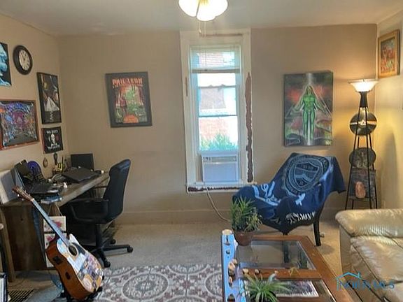 3rd image of 720 S Cory St