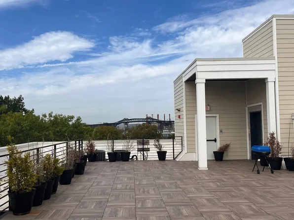 276 Duncan Avenue image 6 of 15