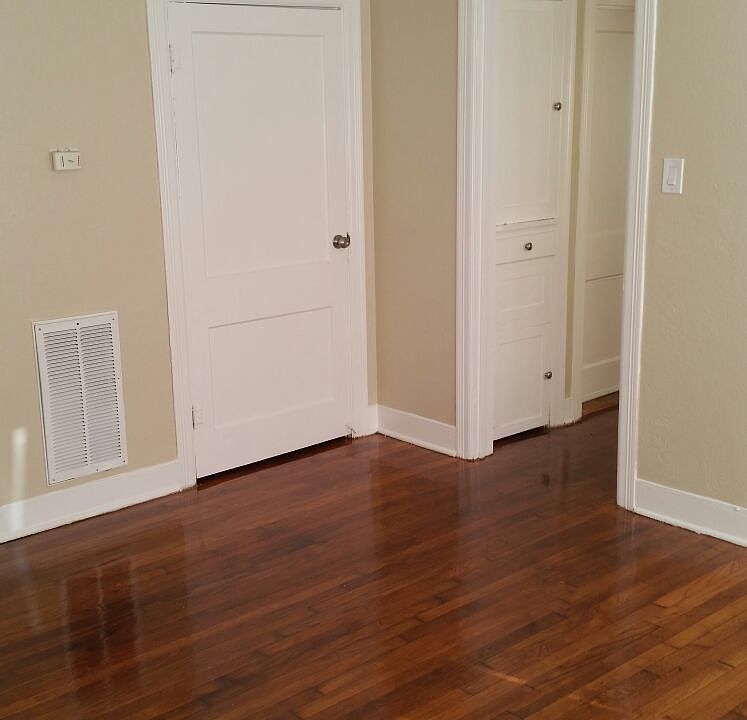 1st image of 3810 Driscoll St APT 1