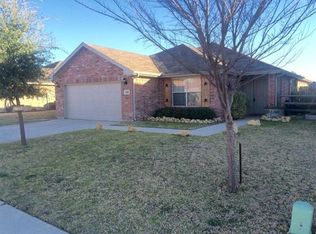 1620 Dream Catcher Way, Krum, TX 76249