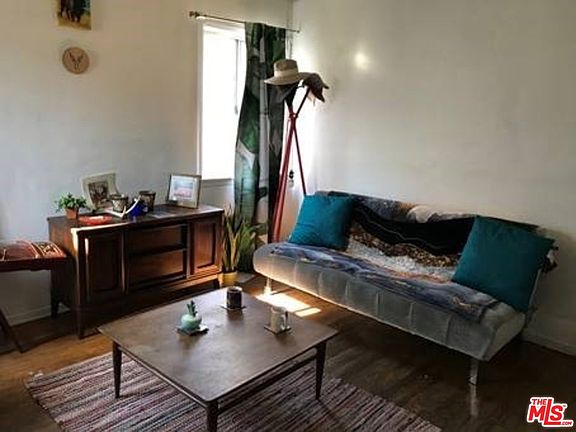 4th image of 3107 Bellevue Ave