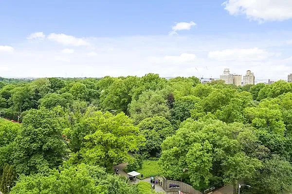 Sold by Avenue Sotheby's International Realty | media 34