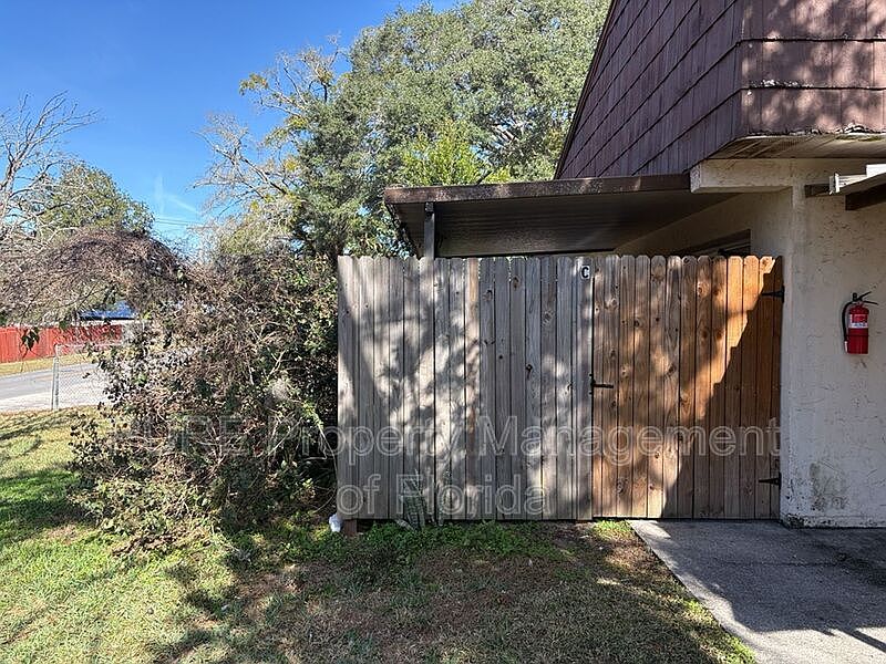 1st image of 601 NE 28th Ave #C