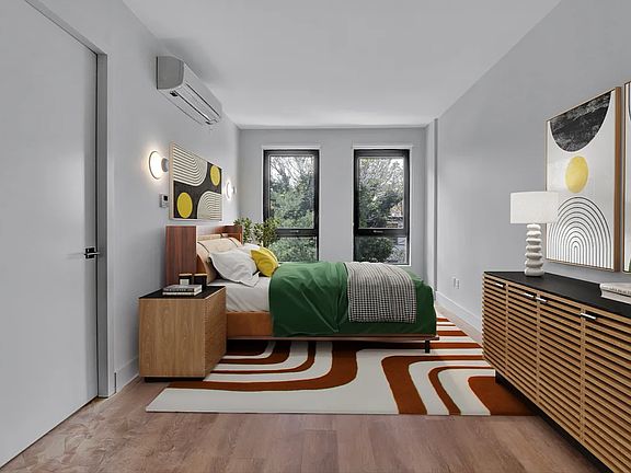 4th image of 130 Hope St #529