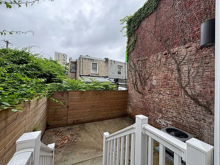 1027 W Dauphin St #3 — Photo 5