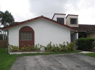 20167 W Oakmont Cir, Hialeah, FL 33015