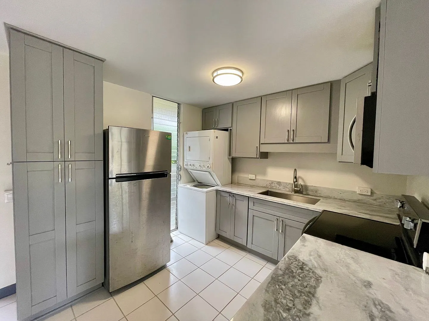 1Bed / 1Bath / 1Parking W/D In Unit! Waipio Acres- Waikalani Woodlands! — Photo 2