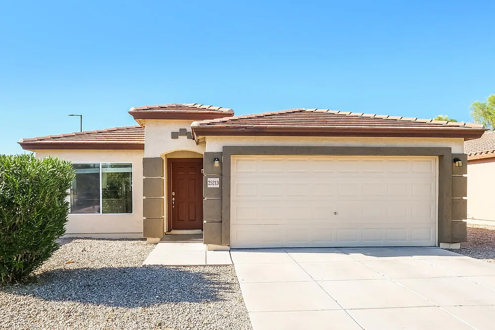 3 bed, 2.0 bath, 1520 sqft, $1,845 — Photo 1