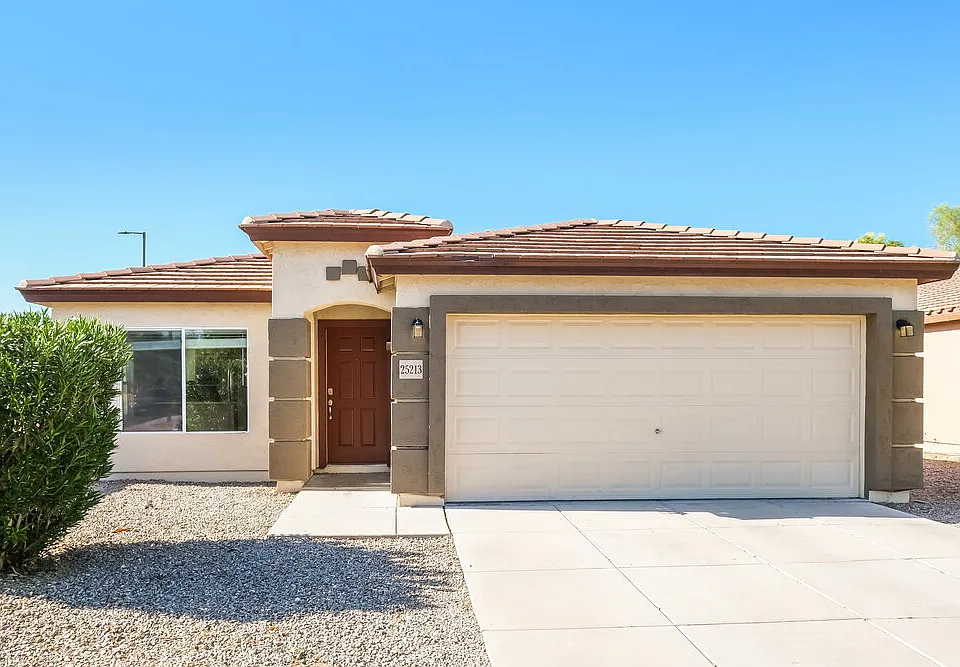 25213 W Cranston Pl
