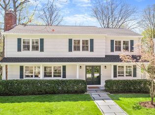 72 Lockwood Rd, Riverside, CT 06878