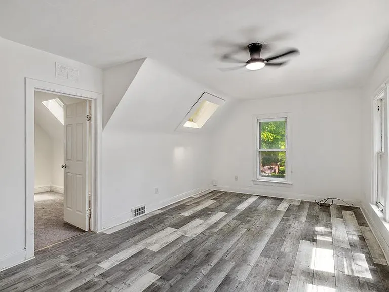 242 Crocker Blvd — Photo 4
