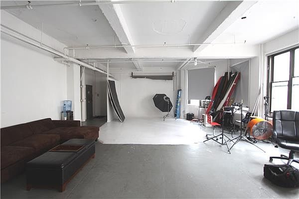 1st image of 320 W 37th St Rm 10A