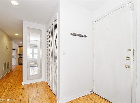 2nd image of 1301 W North Shore Ave APT 1